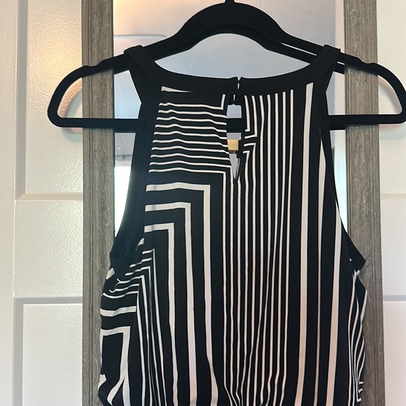 Calvin Klein beautiful black and white sleeveless maxi dress size medium! - Picture 4 of 5